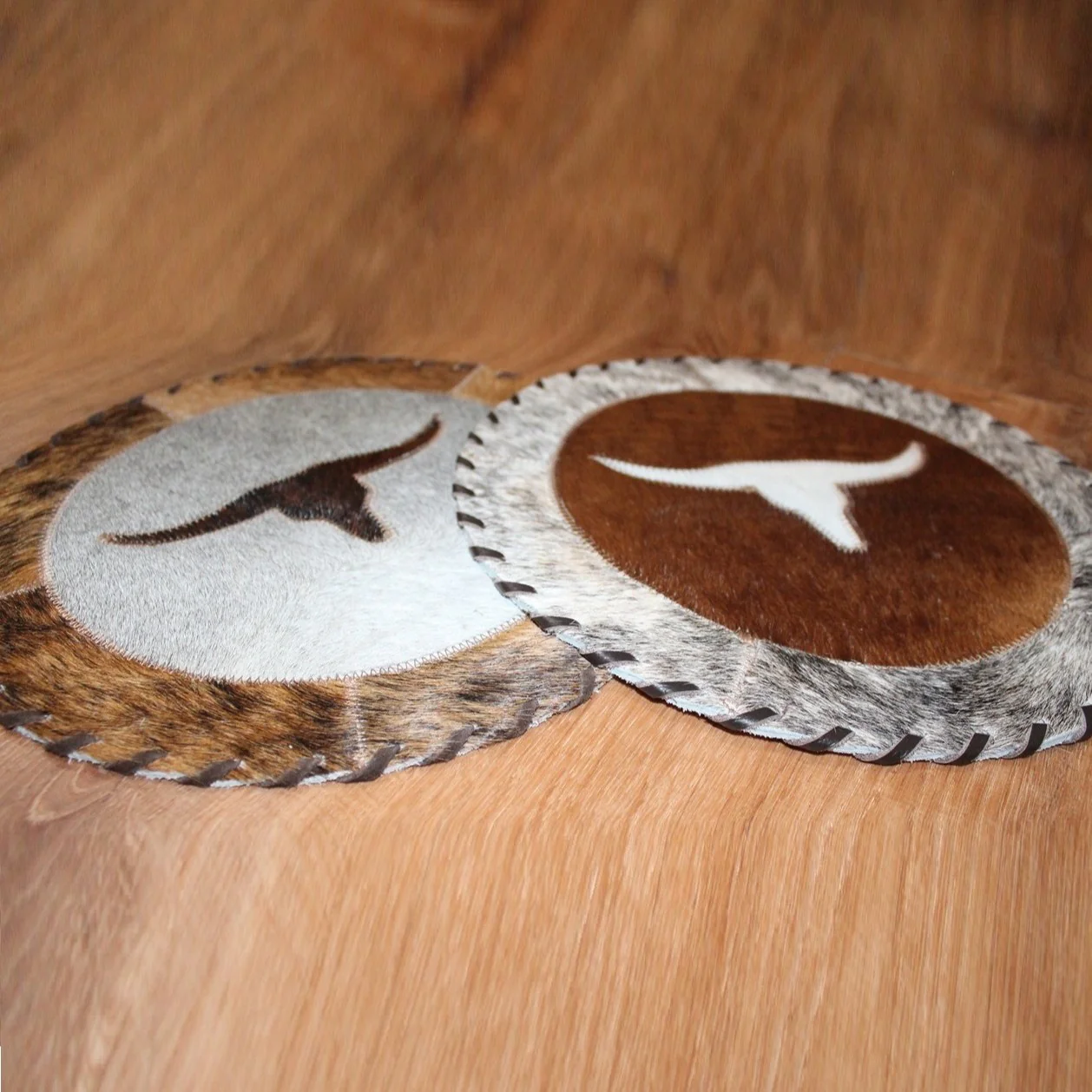 Gaucho Cowhide Longhorn Round Placemat - Image 2