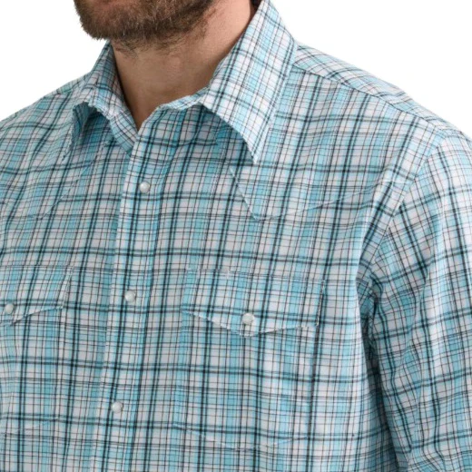 Wrangler Wrinkle Resist Plaid Light Blue Men's Button Up 2351599 - Image 3