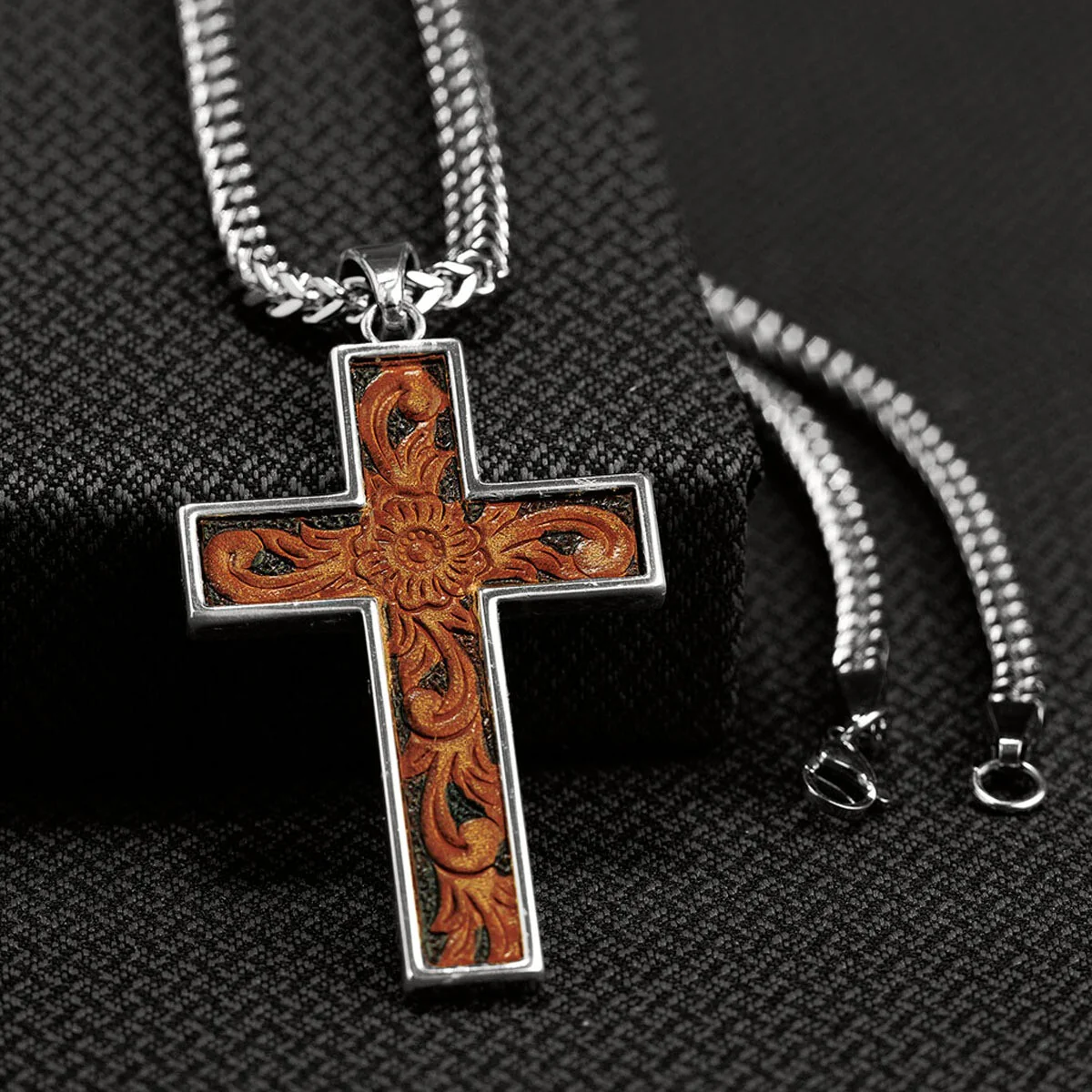Twister Brown Cross Necklace 32104 - Image 2