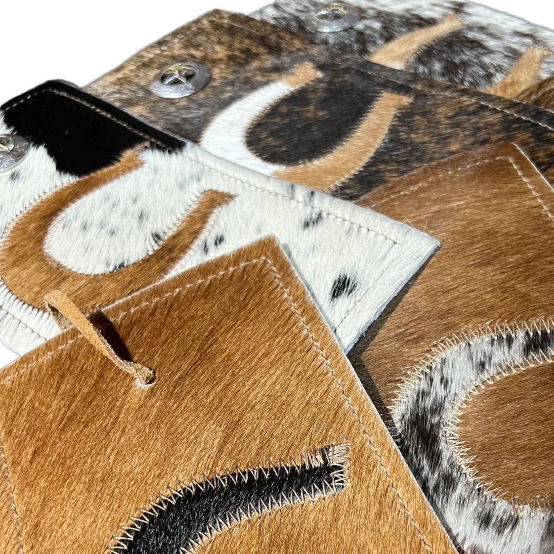 Gaucho Cowhide Horseshoe Koozie - Image 3